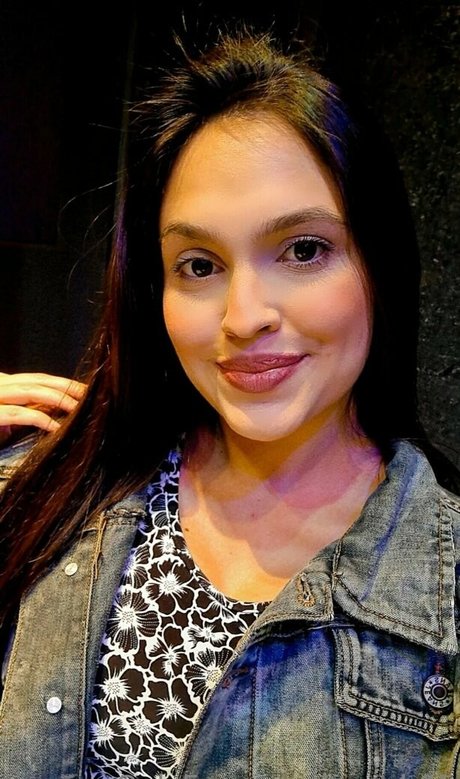 angyb05 actriz de desnudos galería