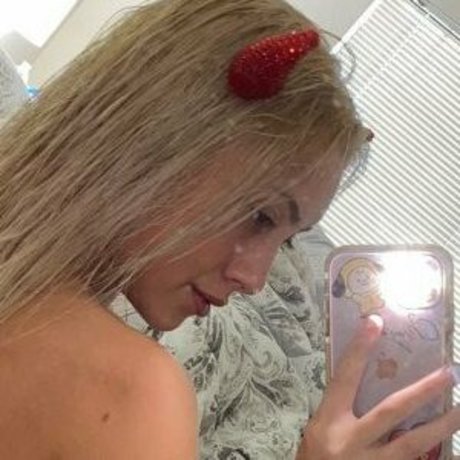 Kaelee Lundeen estrella porno desnuda foto