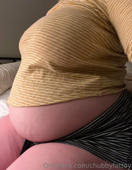 chubbyfattoy estrella porno desnuda archivo