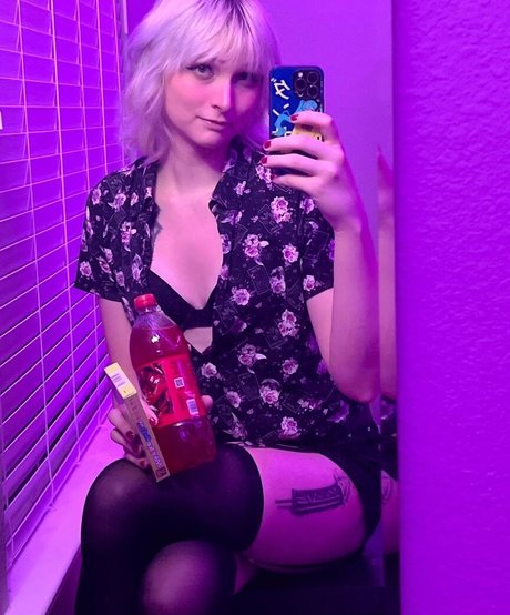 RoseWaltzEX estrella porno de arte foto