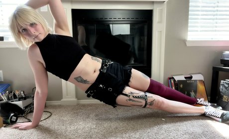 RoseWaltzEX hermosa actriz galería