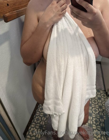 curvekitty99free estrella porno galería