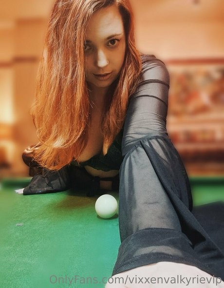 vixxenvalkyrievip modelo desnuda archivo