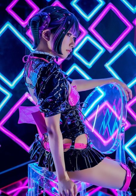 Hitsuji Negoto modelo pornografico recopilación