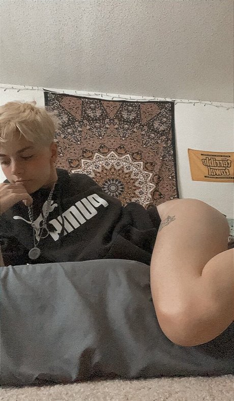 Dannygaypuppy modelo gratis imágenes