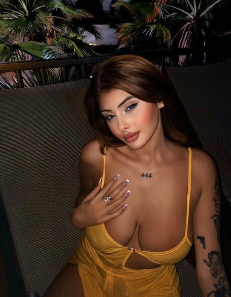 tetas grandes garganta profunda onlyfans exclusivo agradable foto