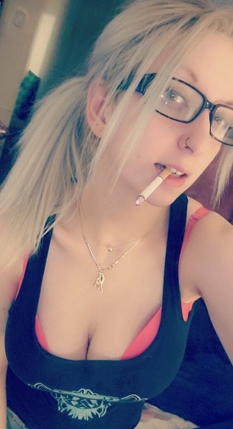 sofieyoungxxx hermosa modelo foto