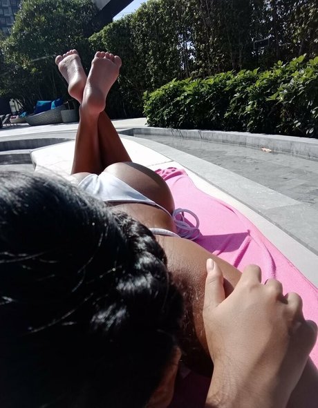 Mai Netnapar estrella desnuda fotos