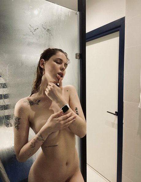 MakMary M modelo xxx imágenes