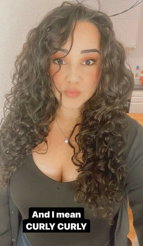 Maggie Renee modelo agradable imágenes