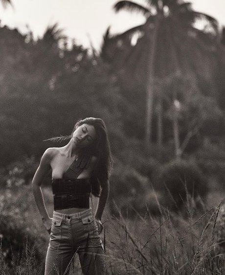 Victoria Bronova modelo de alta definición foto