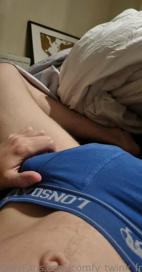 comfy twink free modelo hermosa foto