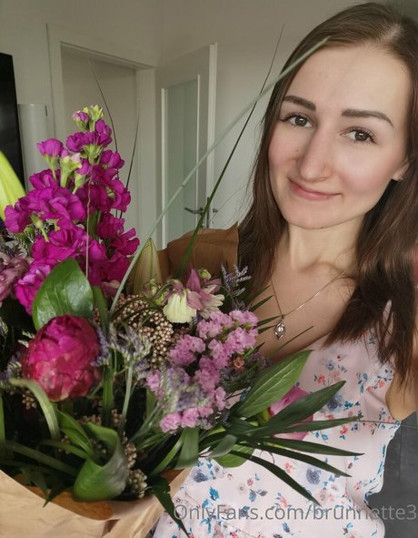 brunnette3 hermosa actriz archivo