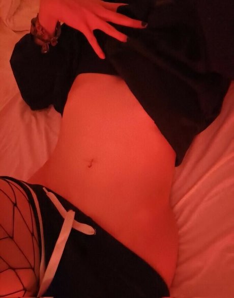 Yonaghoul actriz desnuda archivo