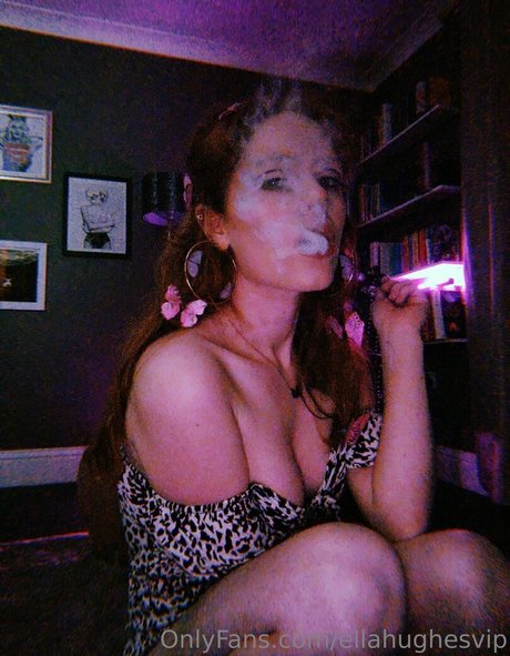 ellahughesvip modelo bonita fotos