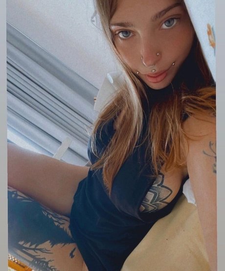 evasciacca actriz de alta calidad imagen