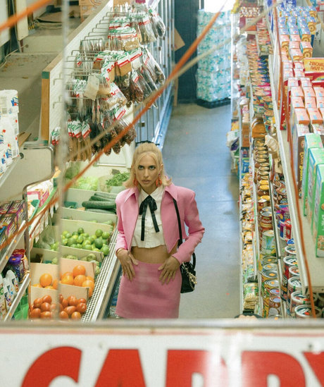 Hila Klein arte estrella porno archivo