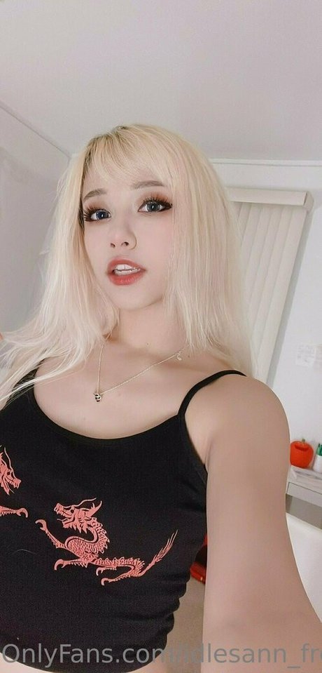 idlesann free estrella sexy fotos