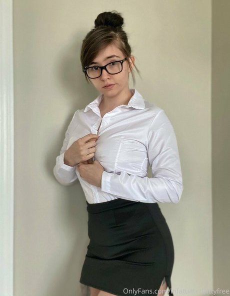 infatuatedkittyfree modelo de alta definición galería