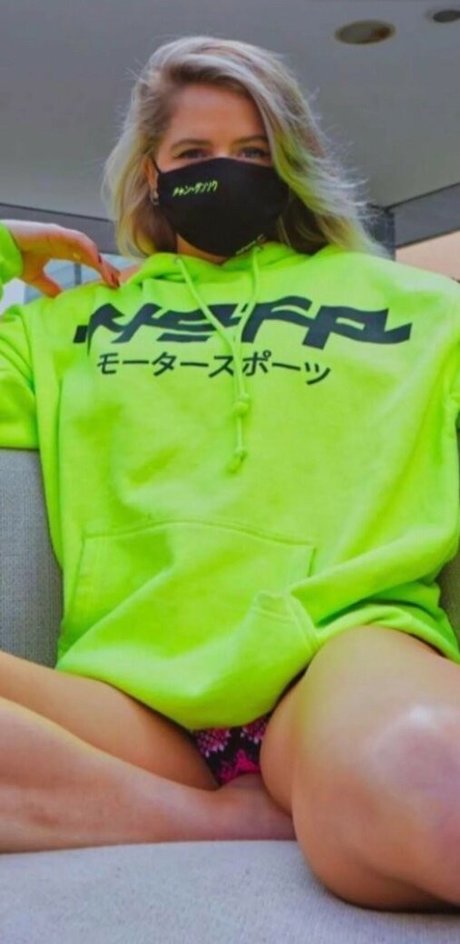 Collete Davis modelo adulto imagen