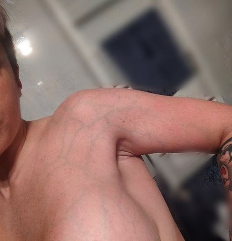 Sary Nekuro modelo atractivo imágenes