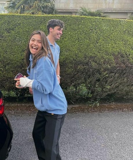 Emma Raducanu estrella porno caliente fotos