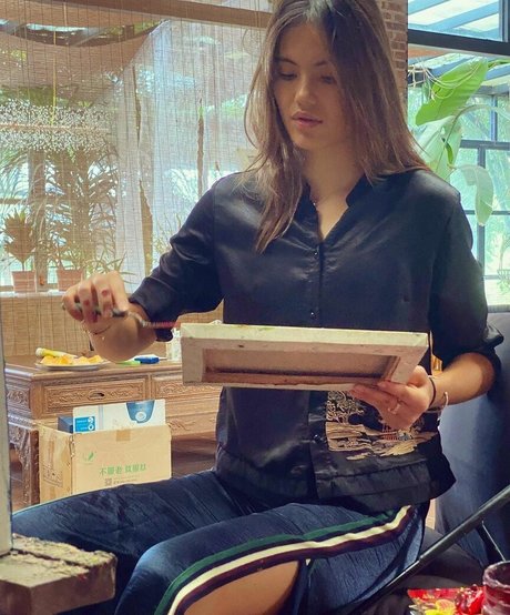 Emma Raducanu bonita modelo recopilación