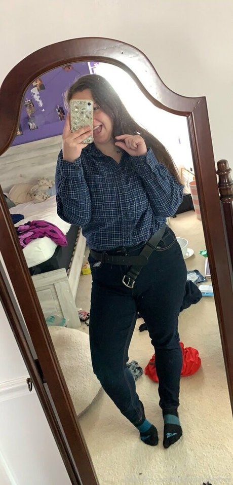 mads4free bonita actriz imágenes