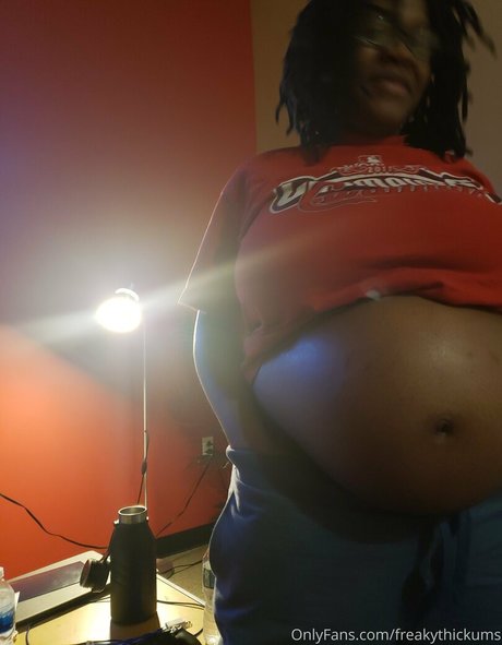 freakythickums estrella porno atractiva imagen