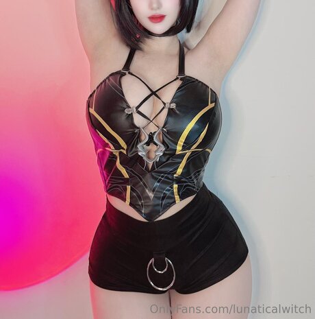 Lunaticalwitch modelo hermosa fotos