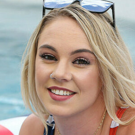 Kelsey Kane linda estrella fotos