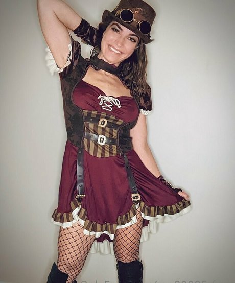 rae80085 free estrella caliente galería