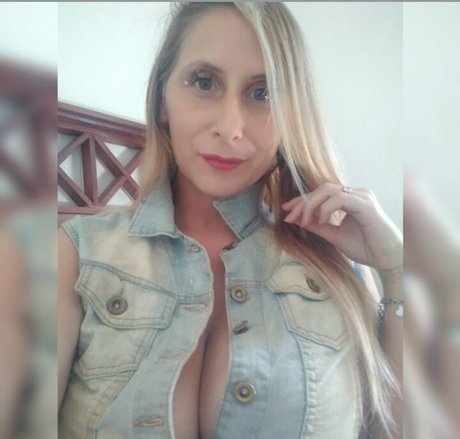 Rominavc modelo sexual archivo