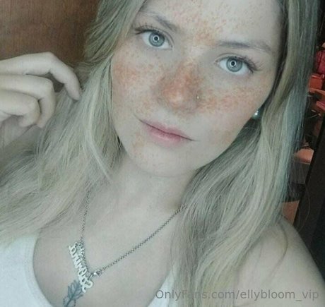 ellybloom vip sexo modelo galería