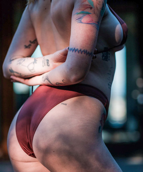 Ireland Baldwin estrella porno bonita galerías