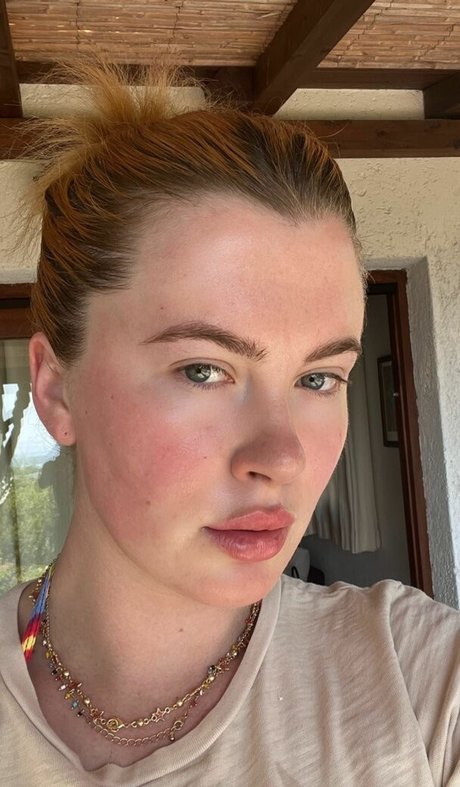 Ireland Baldwin estrella porno hermosa recopilación