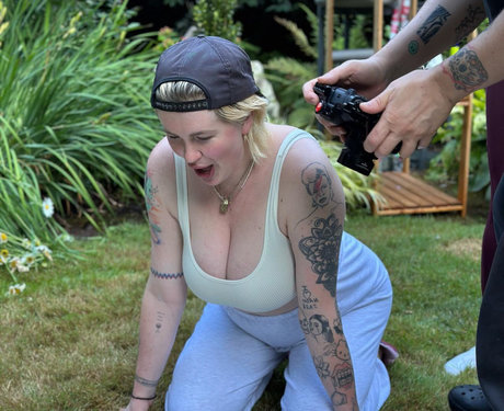 Ireland Baldwin estrella porno caliente recopilación