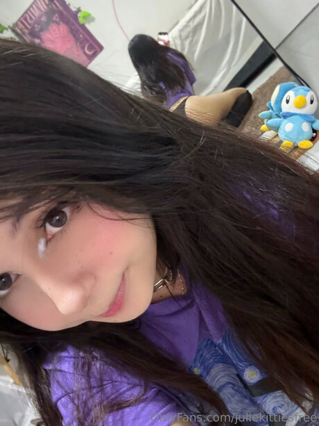 juliekittiesfree estrella libre imagen