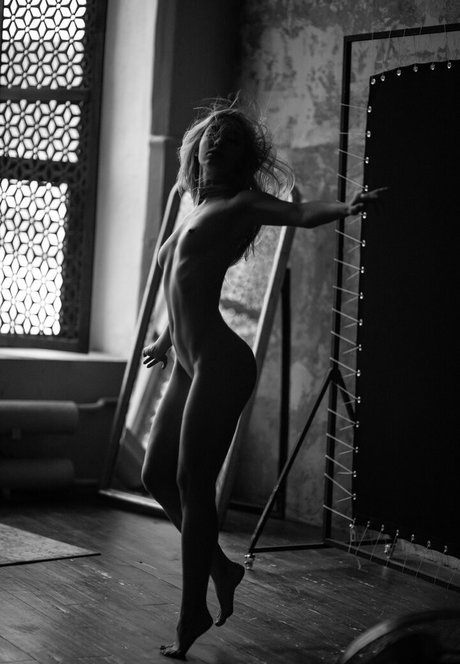 ioannova estrella desnuda imagen