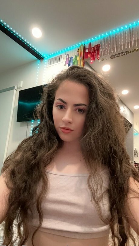 Courtney Sanderson actriz adulta imagen