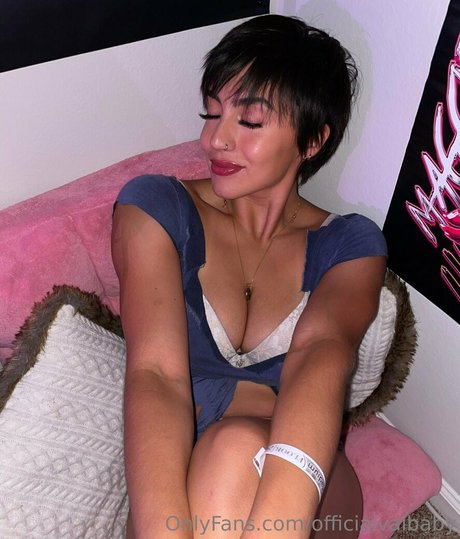 Officialvalbaby bonita modelo archivo