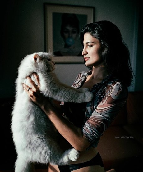 Shivaji Storm Sen modelo xxx imágenes