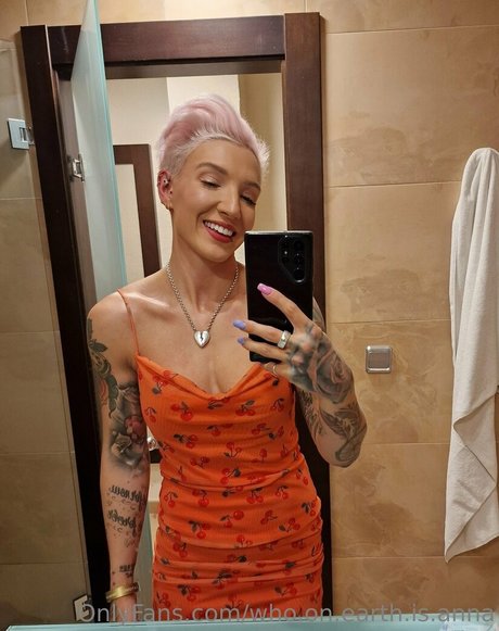 who on earth is anna estrella de alta calidad imagen