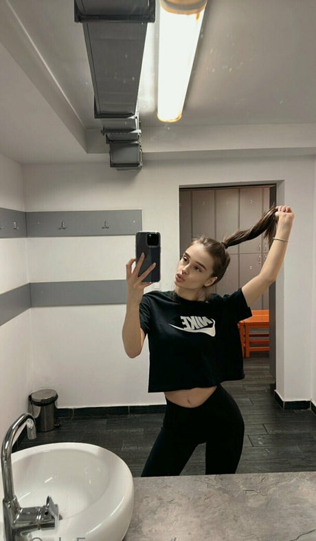 aryaincollege estrella de alta definición fotos