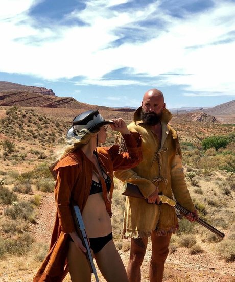 AJ Cook sexo estrella porno foto