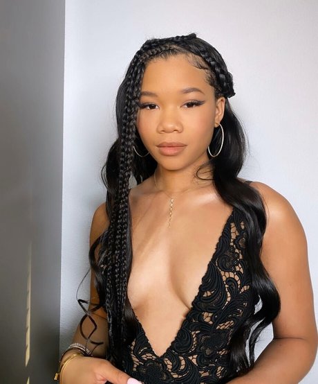 Storm Reid estrella porno de alta calidad galerías