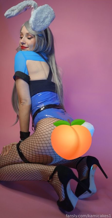 KamiCakes1 modelo de alta definición galería