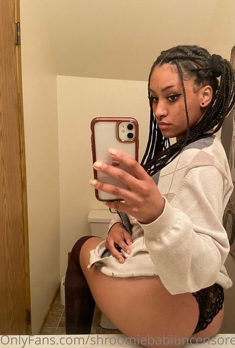 shroomiebabiuncensored actriz erótica imagen