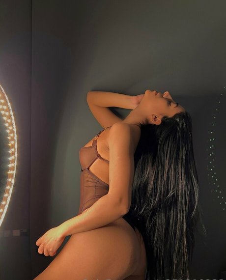 dayana sexy modelo atractivo imágenes