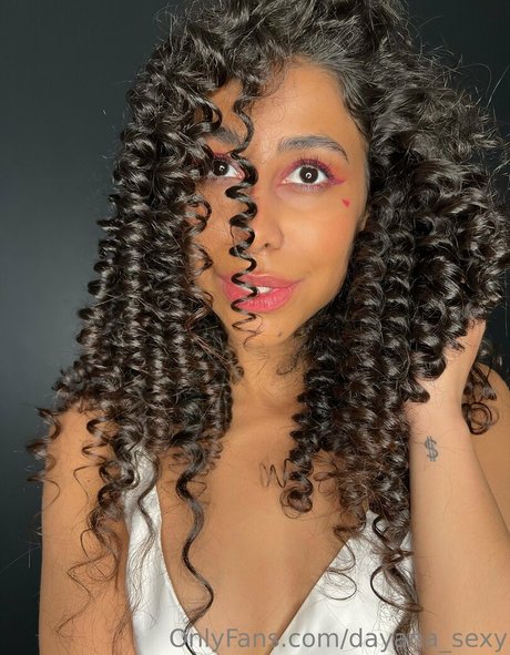 dayana sexy actriz de arte galerías